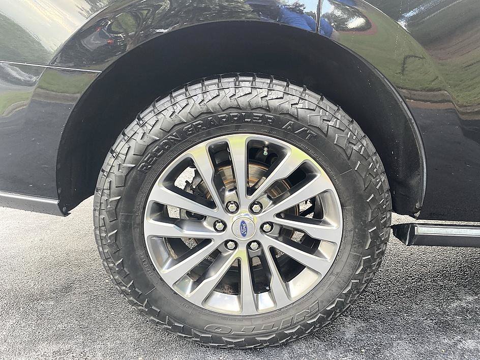 Used 2018 Shadow Black Ford Limited image 27