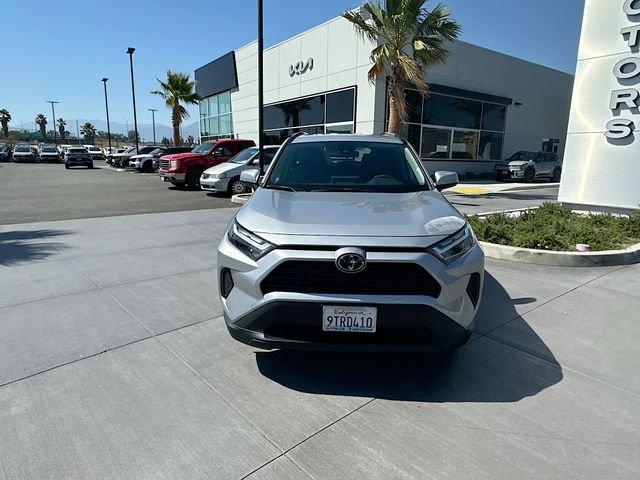 Certified Used 2025 Ice Toyota XLE image 2