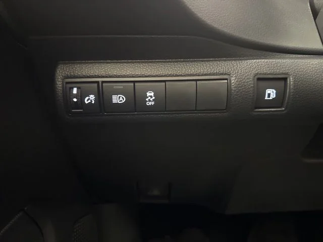Used 2025 Pearl Toyota SE image 19