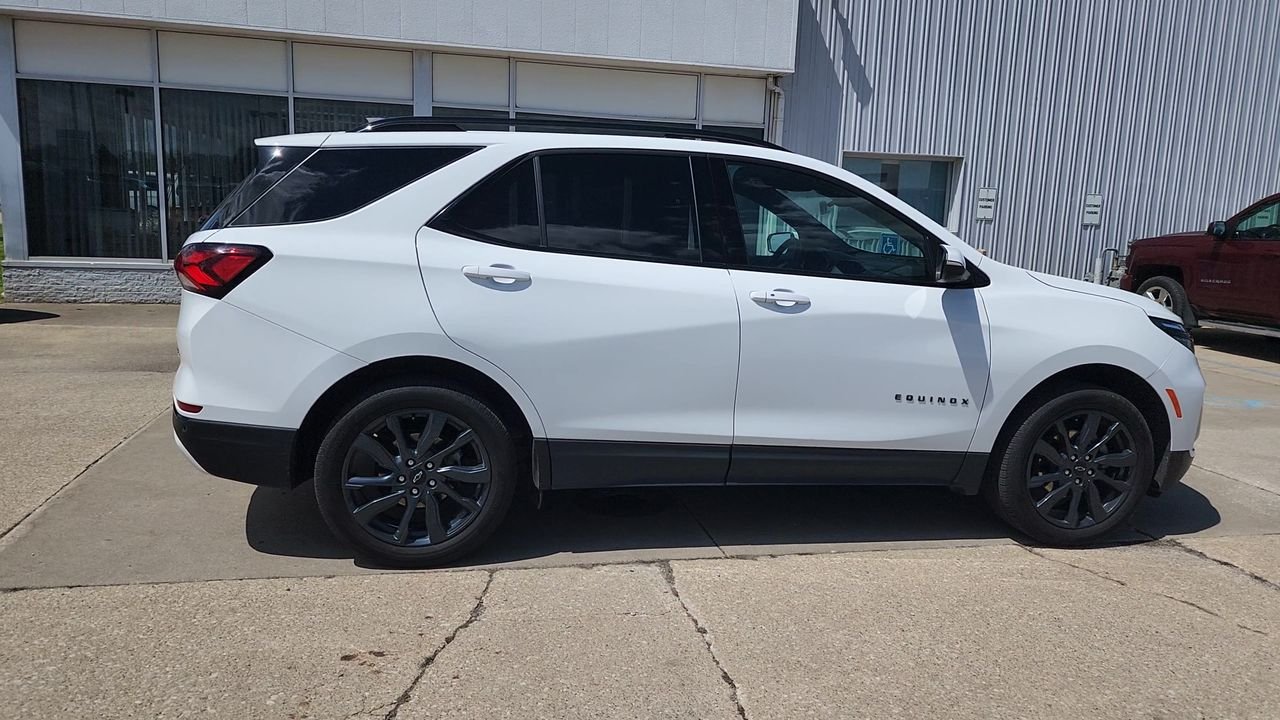 Used 2024 Summit White Chevrolet RS image 7