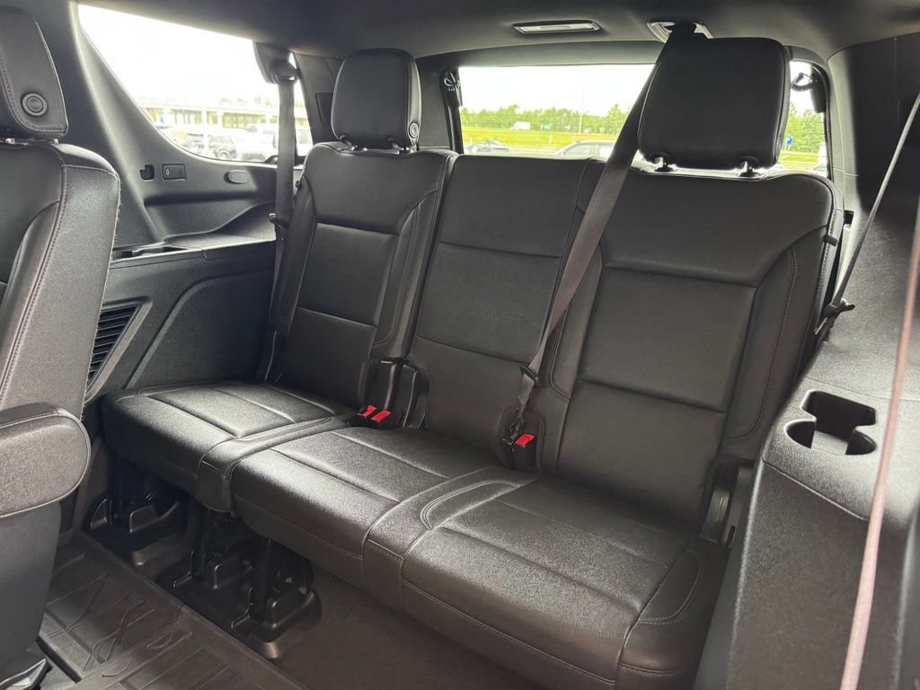 Used 2023 Black Chevrolet Z71 image 27