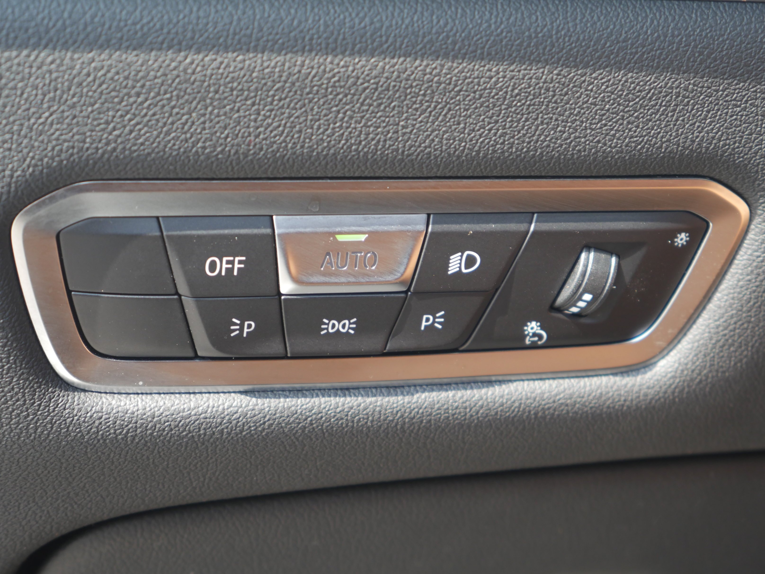 Used 2023 Carbon Black Metallic BMW xDrive40i image 7