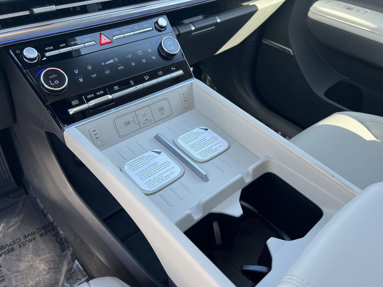 New 2026 Ecotronic Gray Hyundai Limited AWD image 38