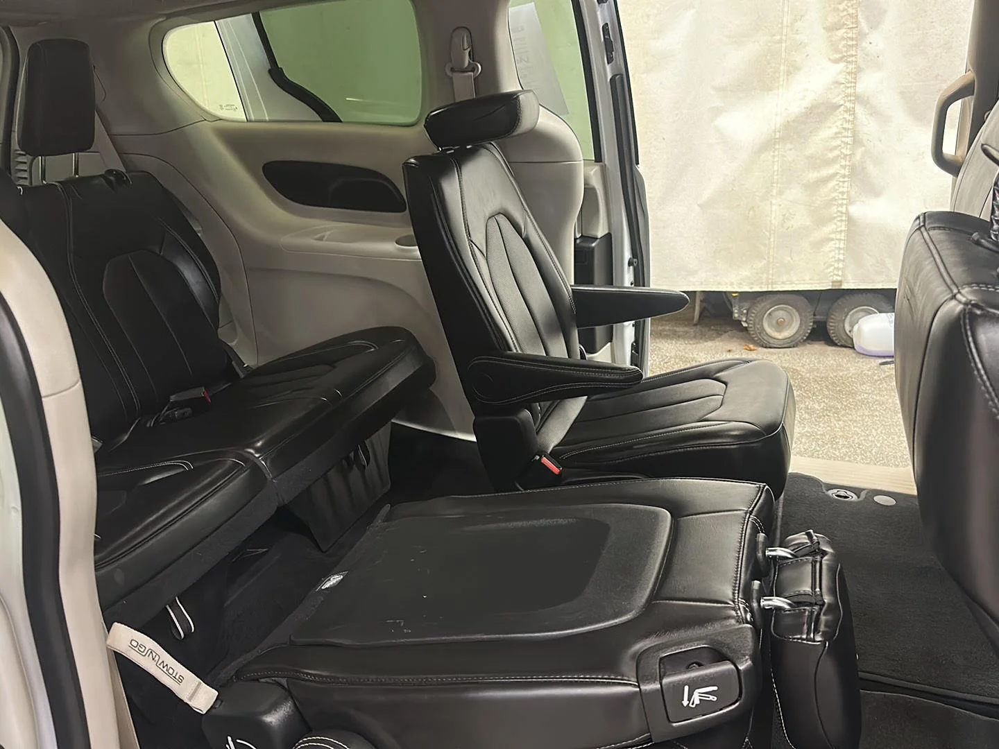Used 2024 Bright White Clearcoat Chrysler Touring L image 31