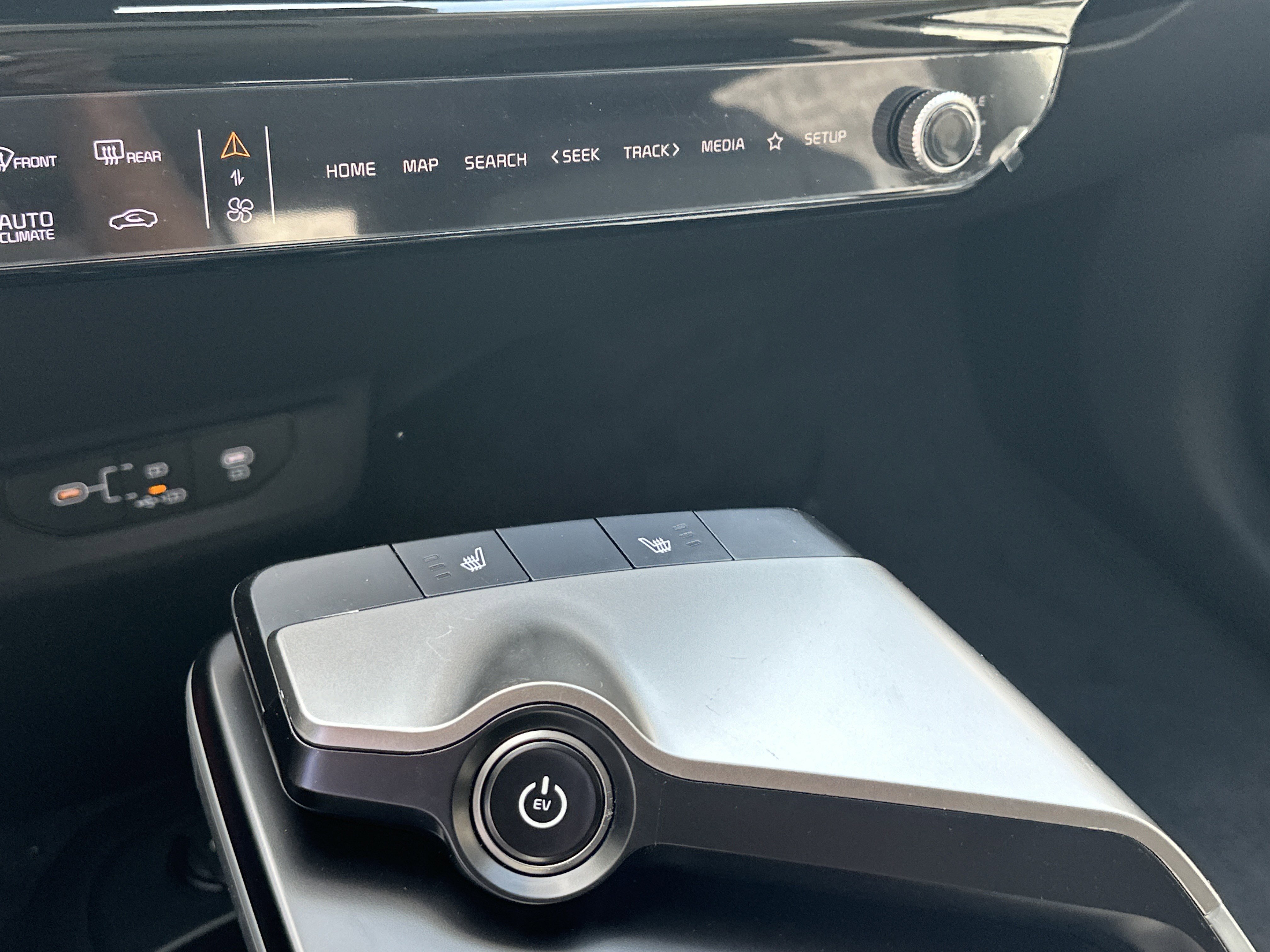 New 2026 Wolf Gray Kia LIGHT image 26