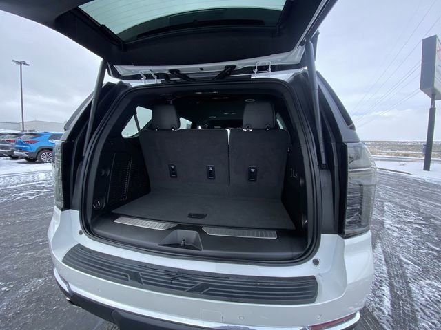 Certified Used 2025 Iridescent Pearl Tricoat Chevrolet High Country image 24