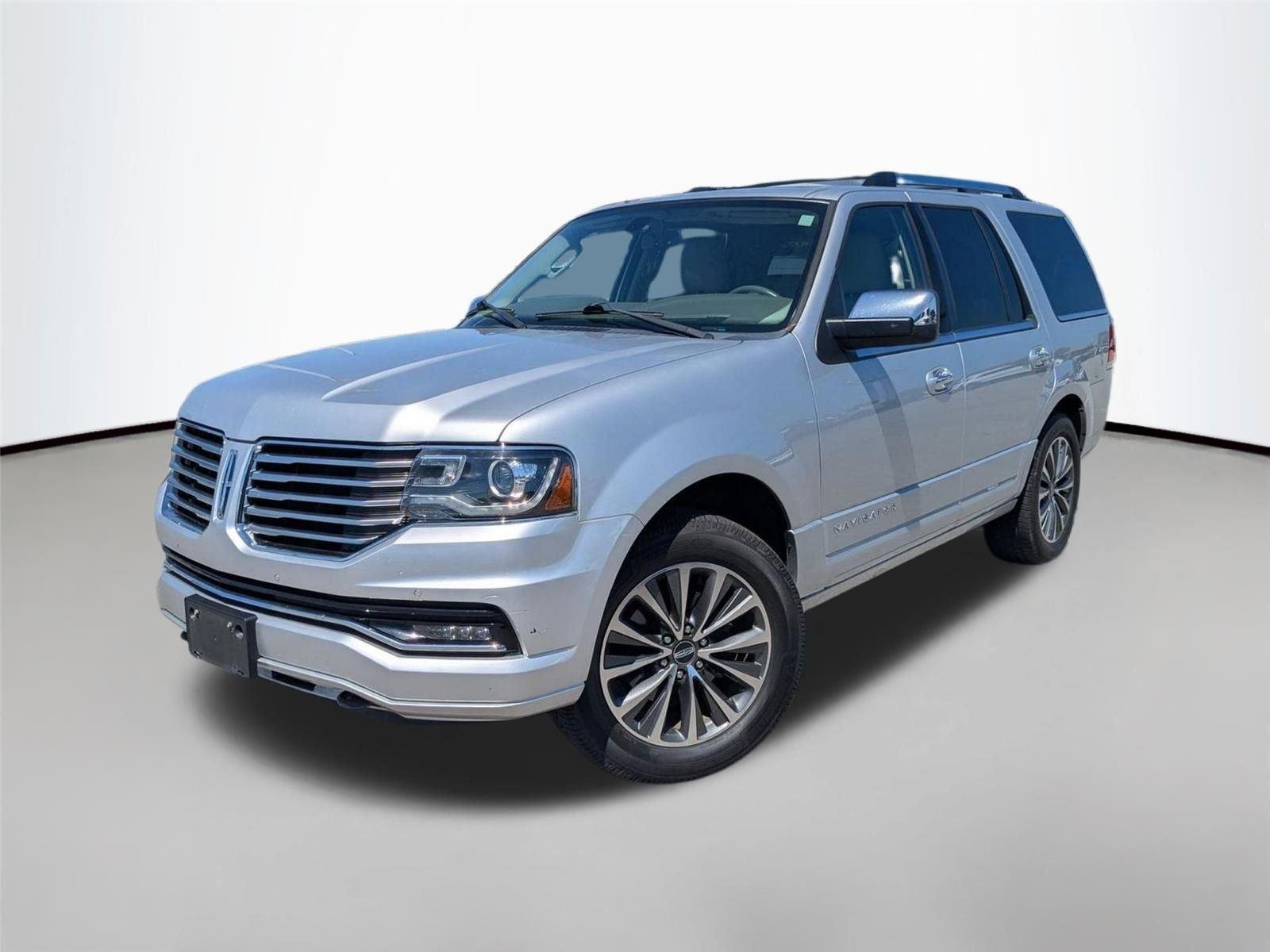 2017 Lincoln Navigator Select's photo