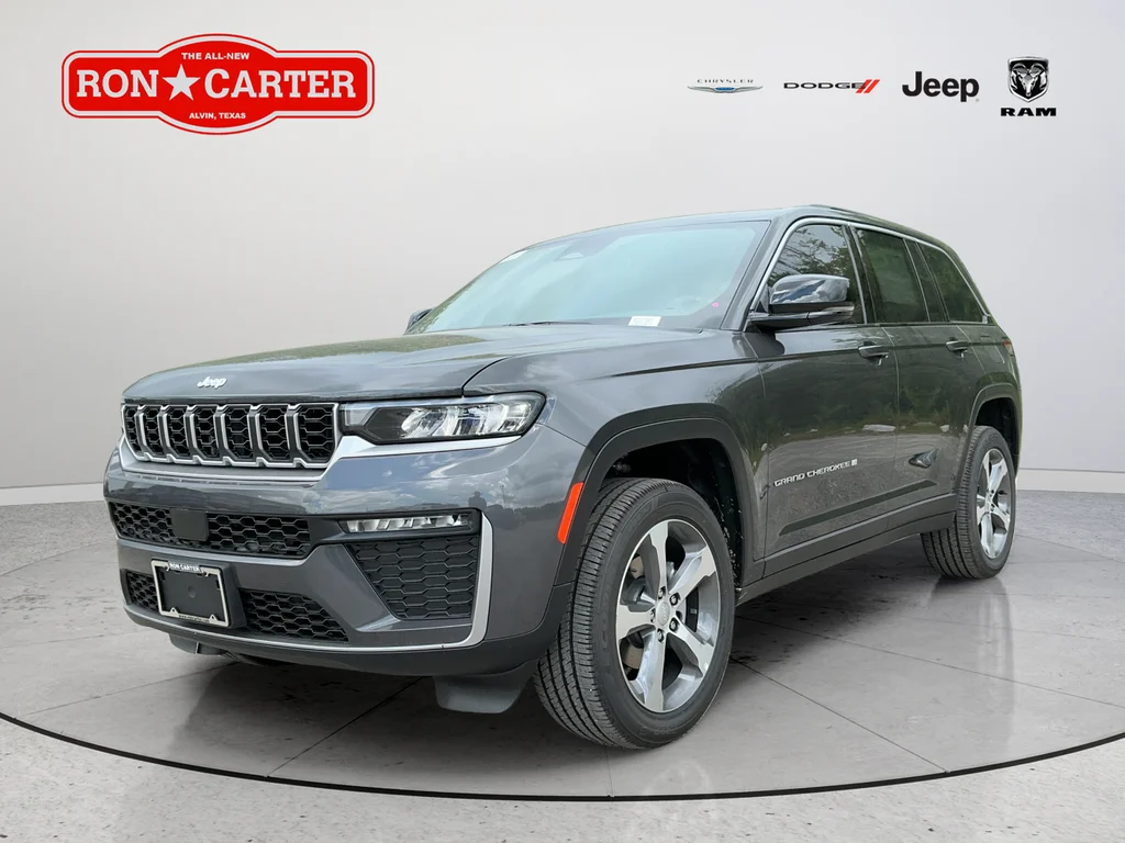 New 2026 Baltic Gray Metallic Clear-Coat Exterior Paint Jeep Limited image 3