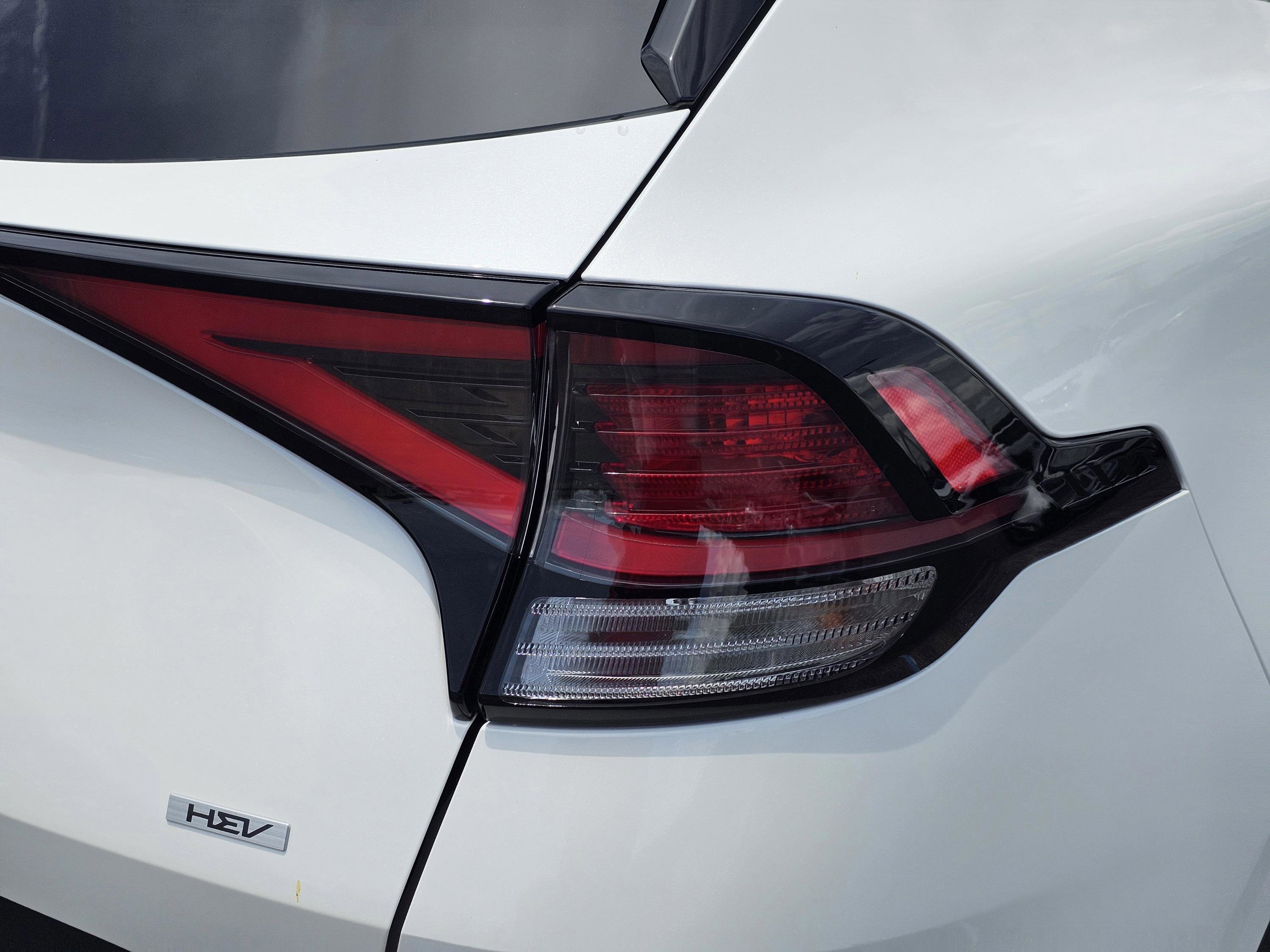 2025 Kia Sportage LX Hybrid - Photo 9