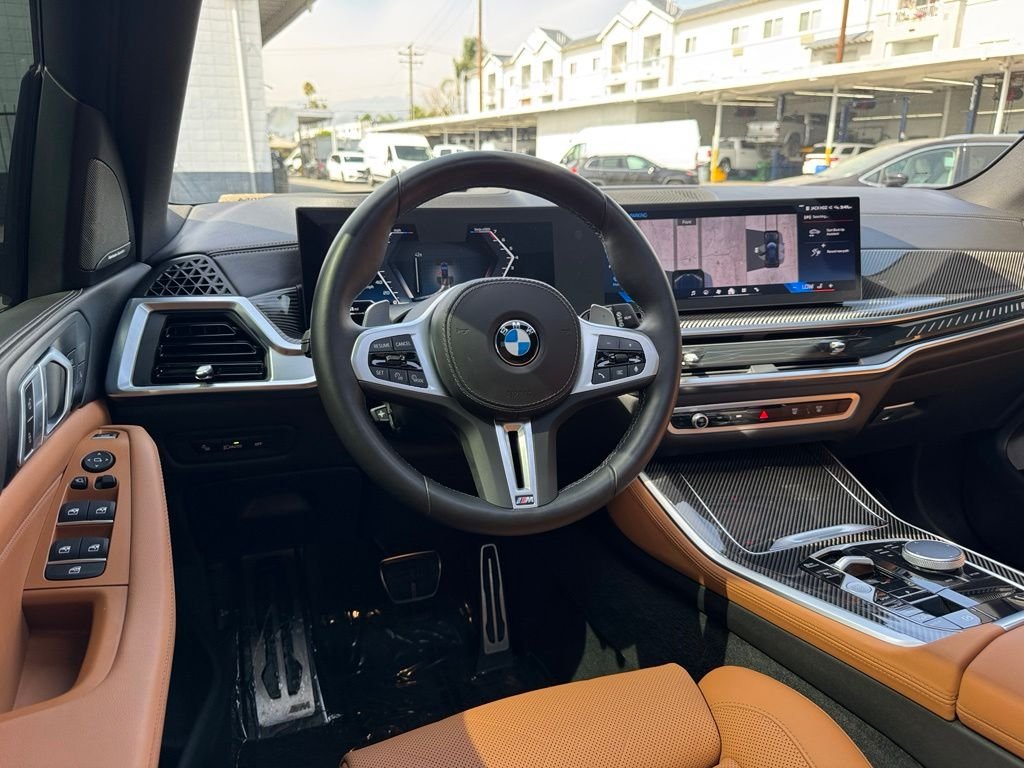 Used 2026 Black BMW M60i image 30