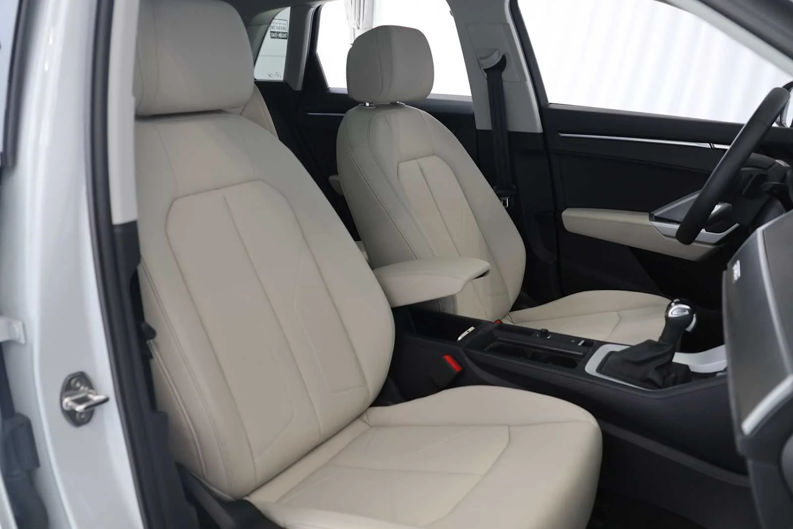 Used 2025 GLACIER WHITE Audi S line Premium Plus image 13