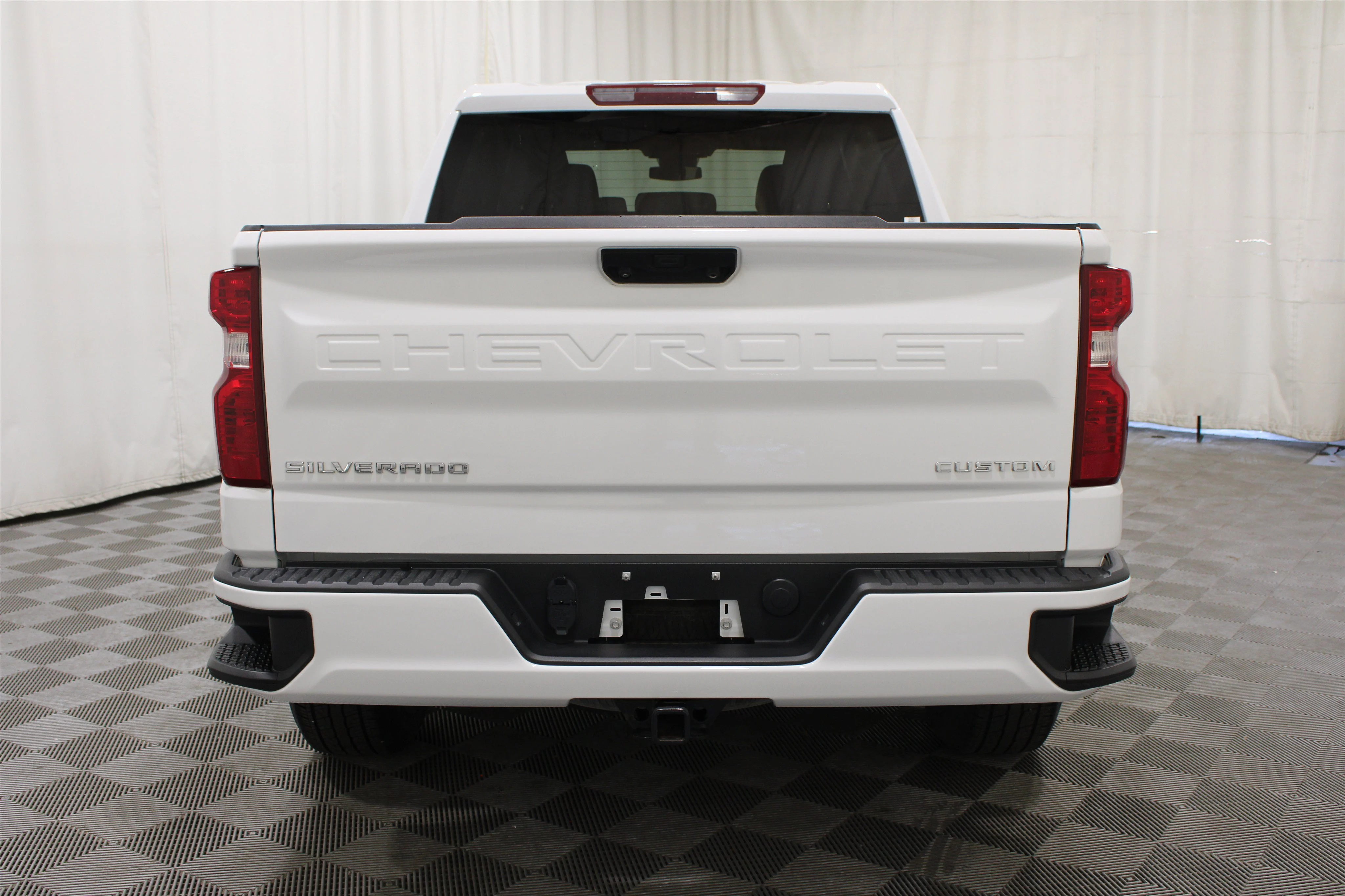 Used 2024 Summit White Chevrolet Custom image 28