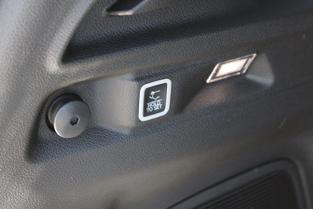 New 2026 Steel Blue Exterior Paint Jeep Limited image 9