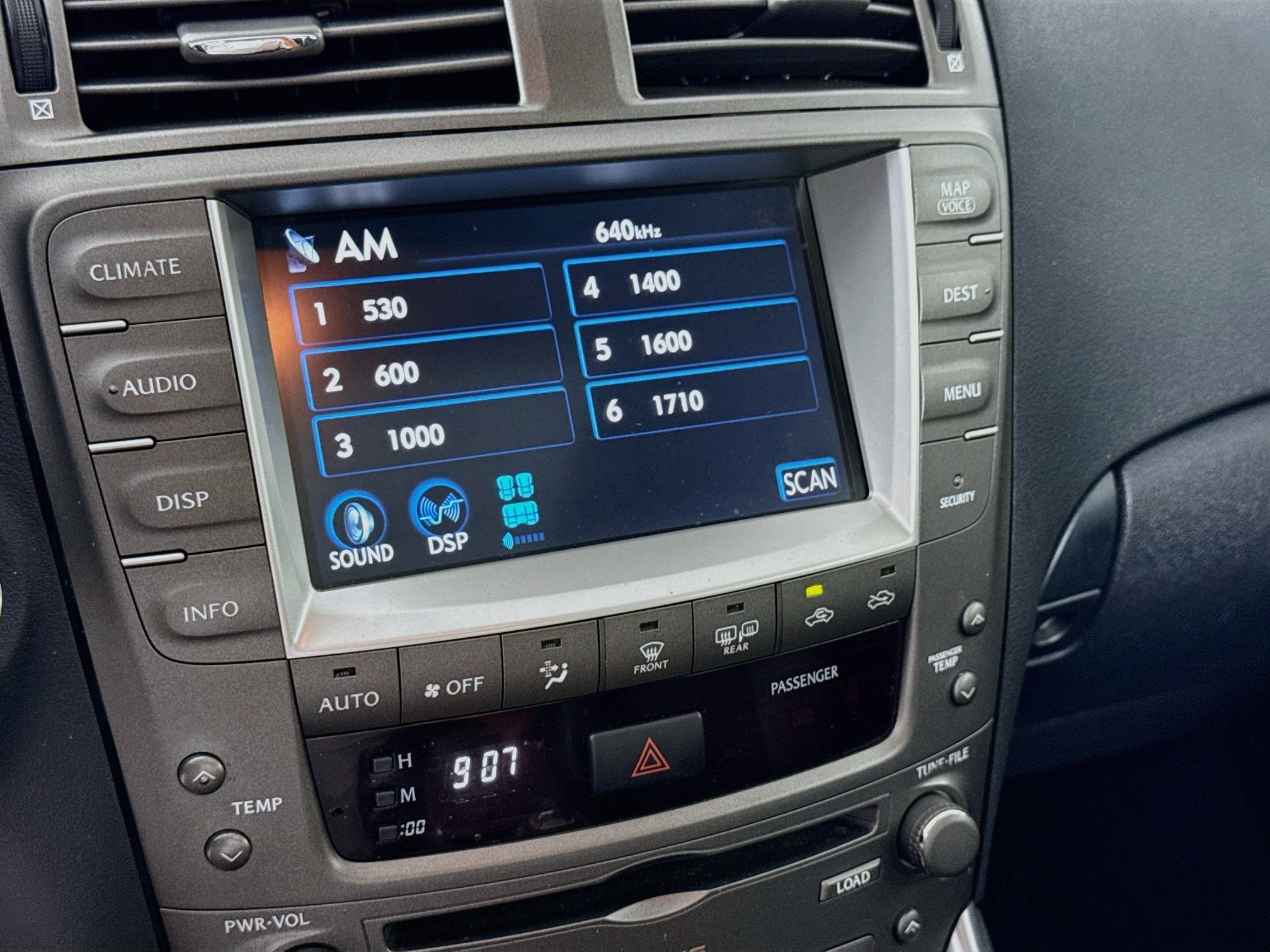 Used 2008 Obsidian Lexus Base image 18