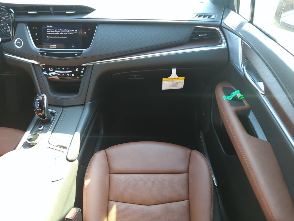 New 2026 Crystal White Tricoat Cadillac Premium Luxury image 16