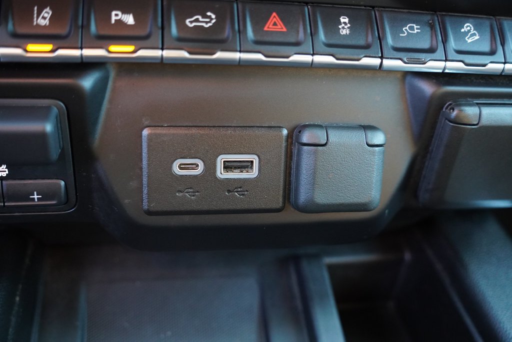 2022 Chevrolet Silverado 2500HD High Country - Photo 34