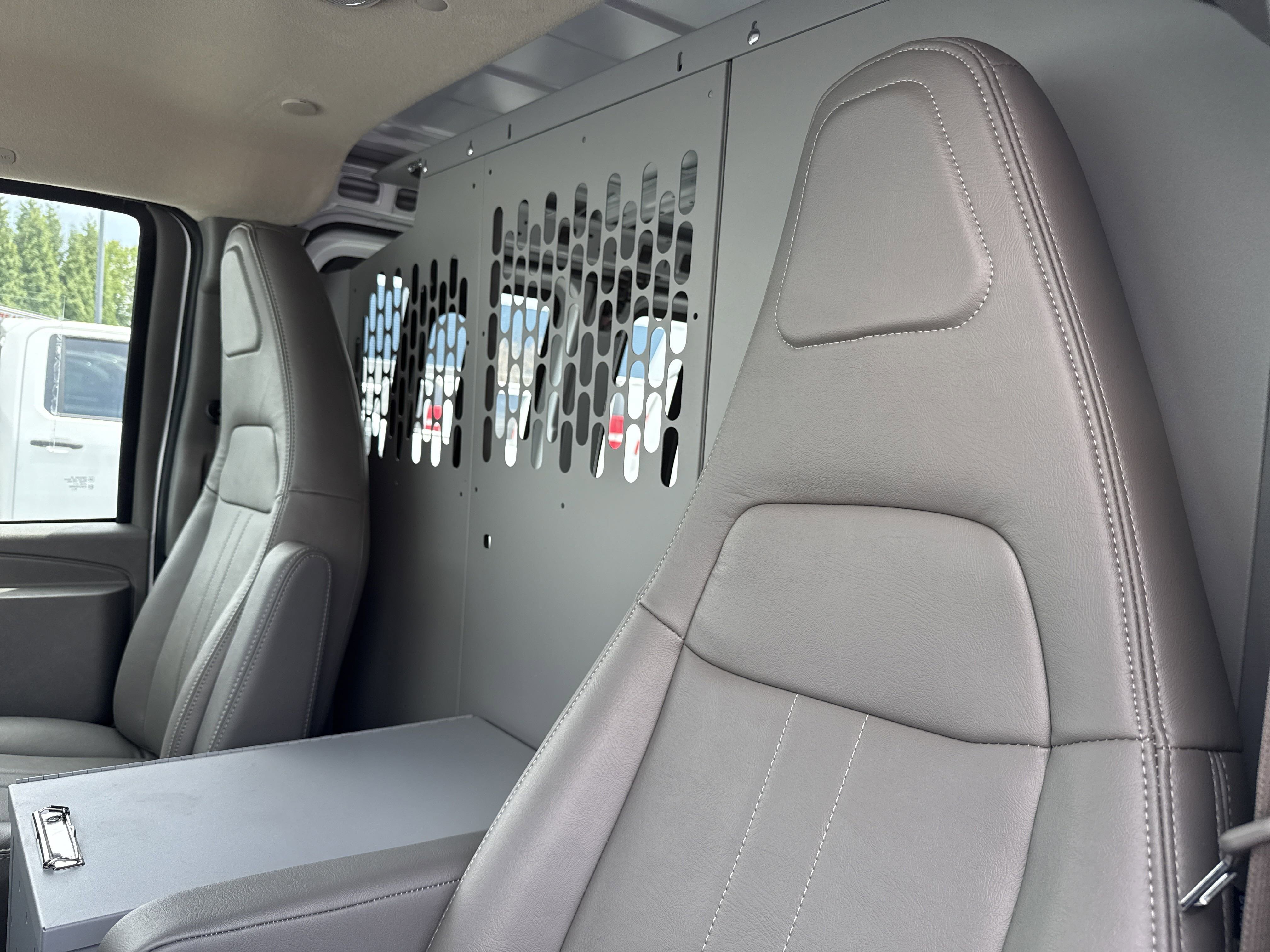 2025 Chevrolet Express Cargo Work Van - Photo 11