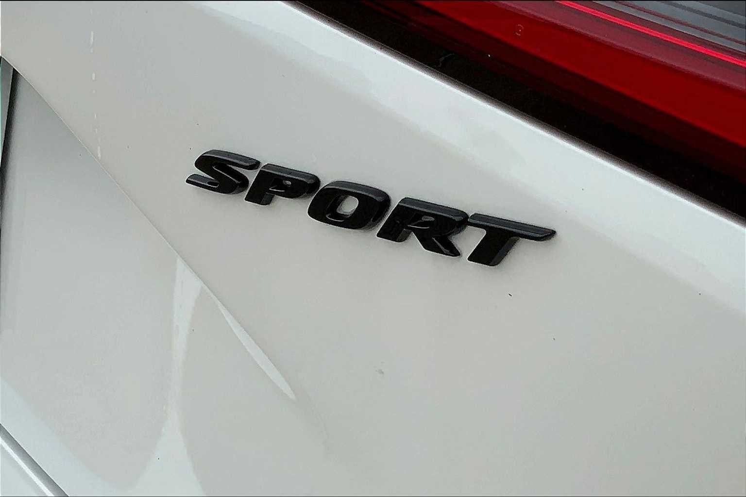 2026 Honda Civic Hatchback Sport - Photo 15