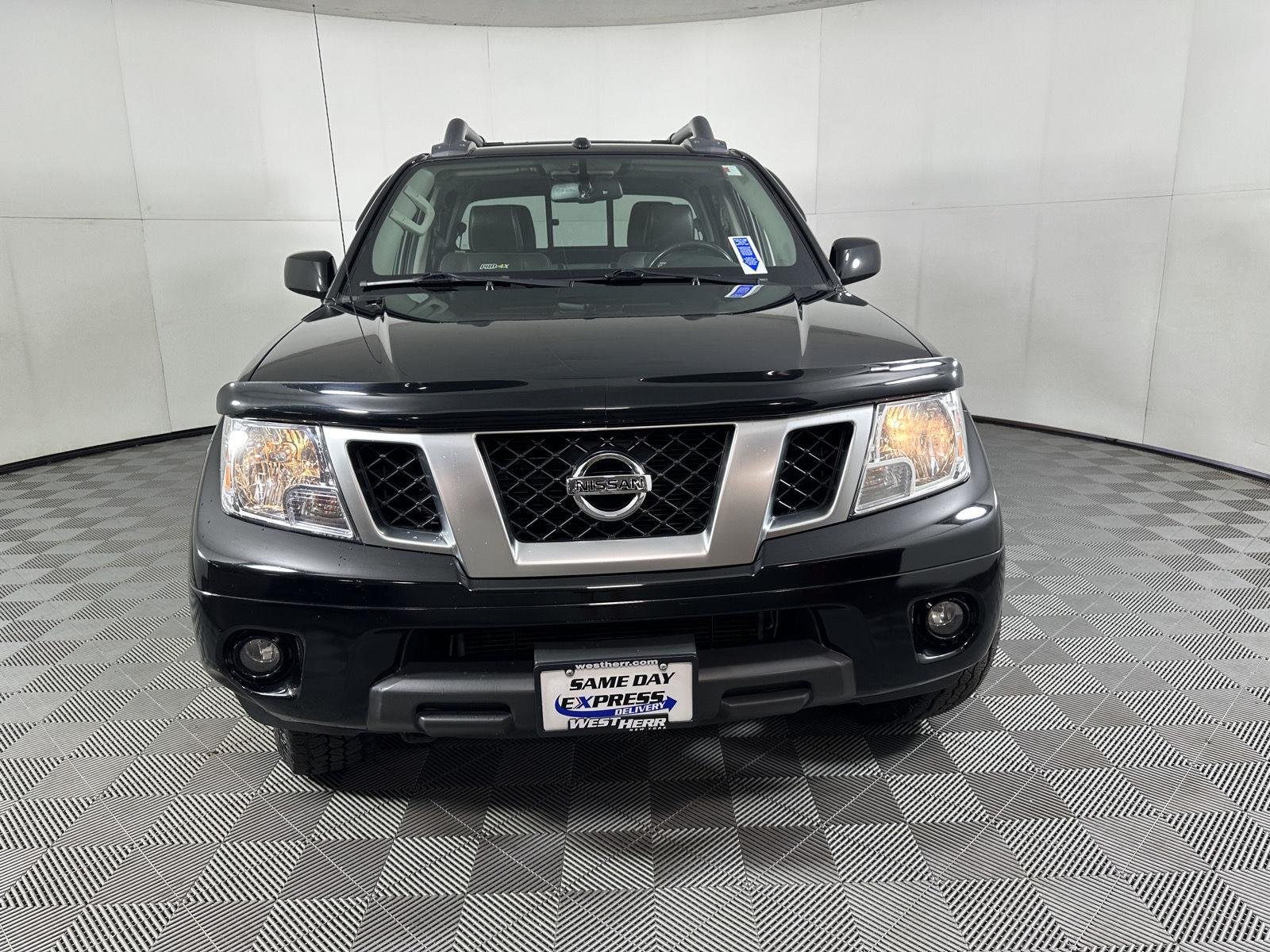 Used 2019 Magnetic Black Pearl Nissan PRO-4X image 13