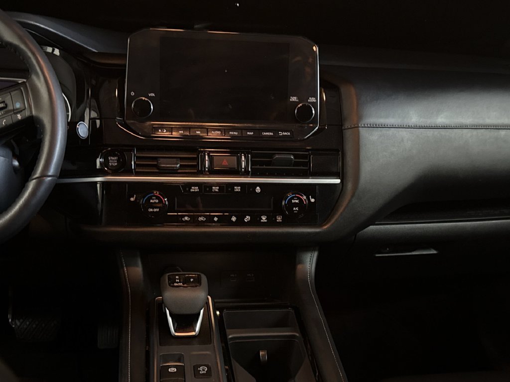 Certified Used 2025 Super Black Nissan SL image 27