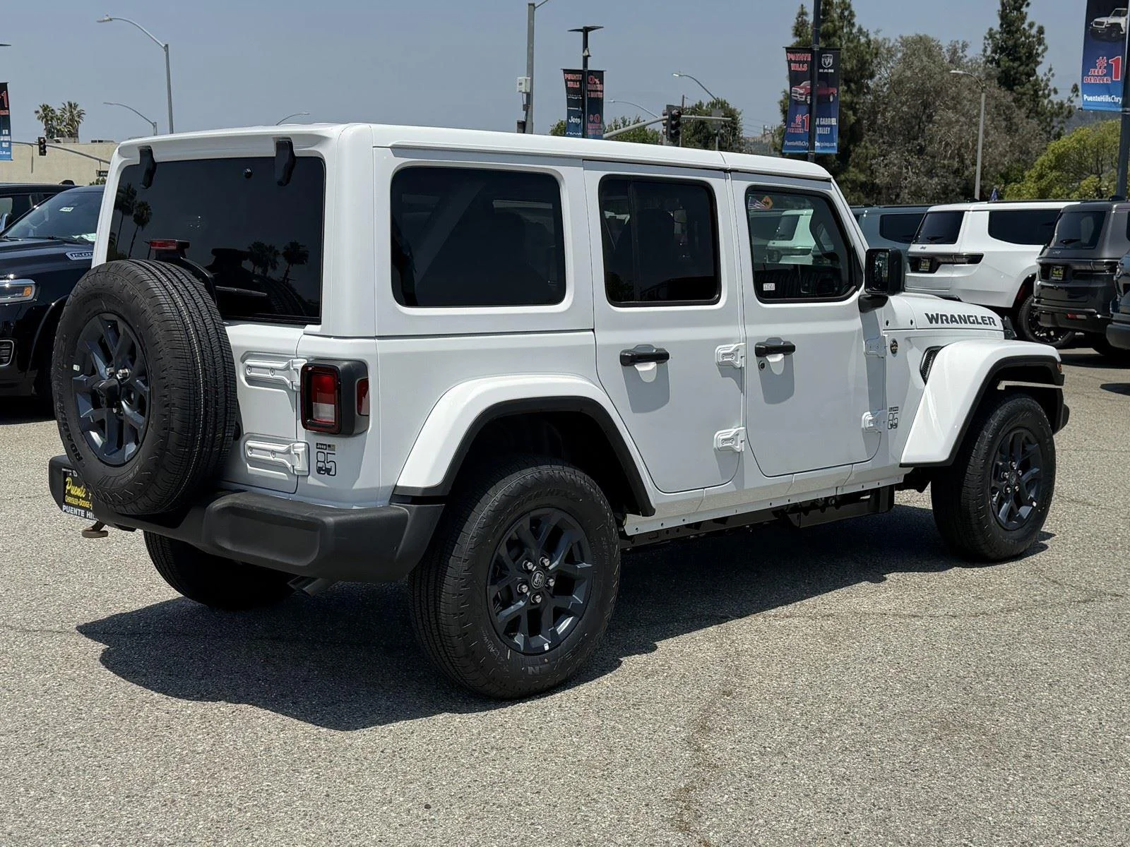 New 2026 Bright White Clear-Coat Exterior Paint Jeep 85th Anniversary image 6