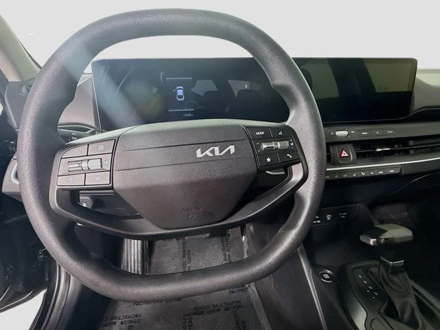 Used 2025 Black Kia LX image 11