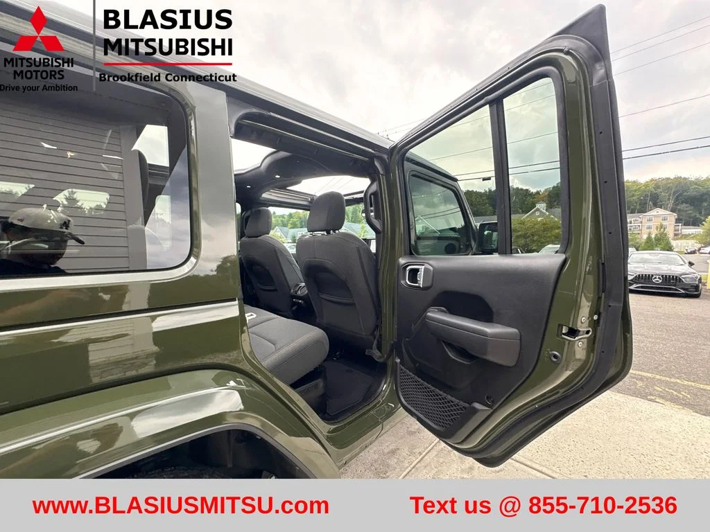 Used 2024 Green Jeep Sport S 4xe image 42
