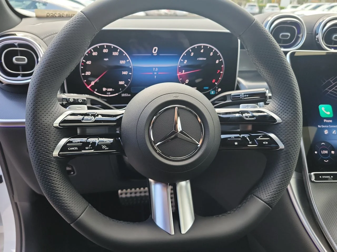 New 2026 Polar White Mercedes-Benz GLC 300 image 25