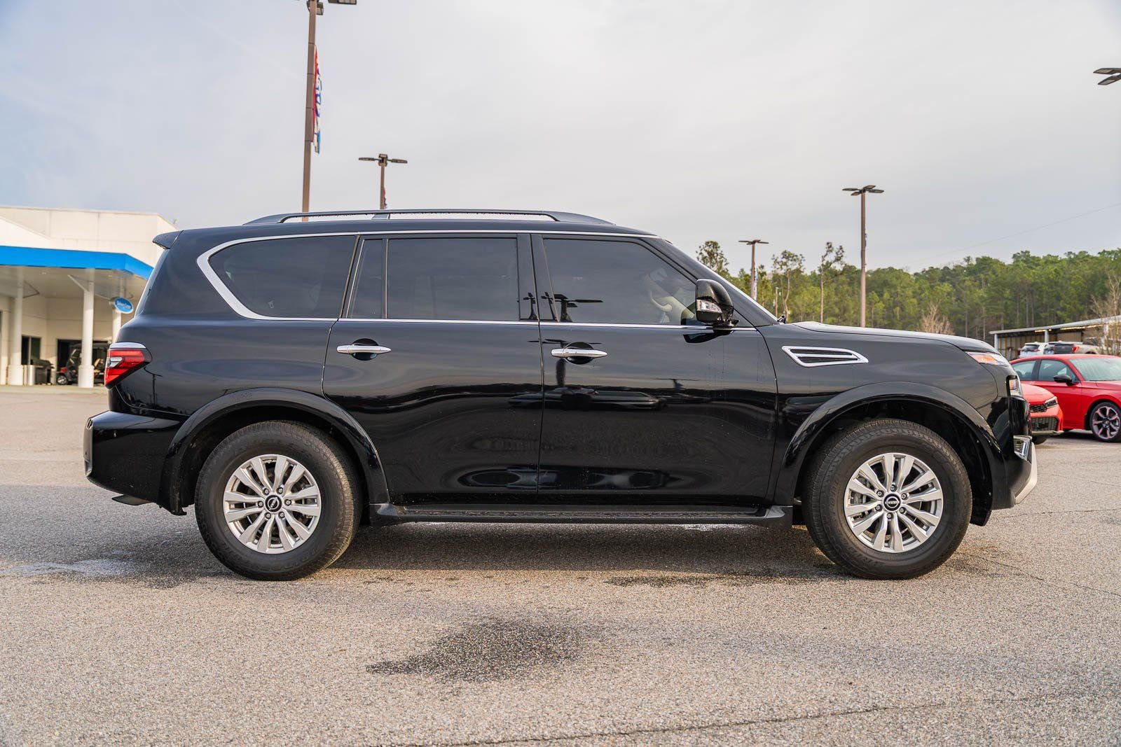 2023 Nissan Armada SV - Photo 8