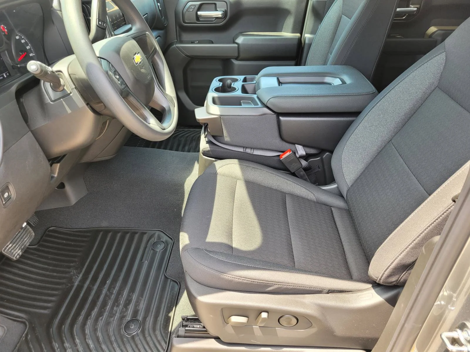 2026 Chevrolet Silverado 1500 Custom - Photo 14