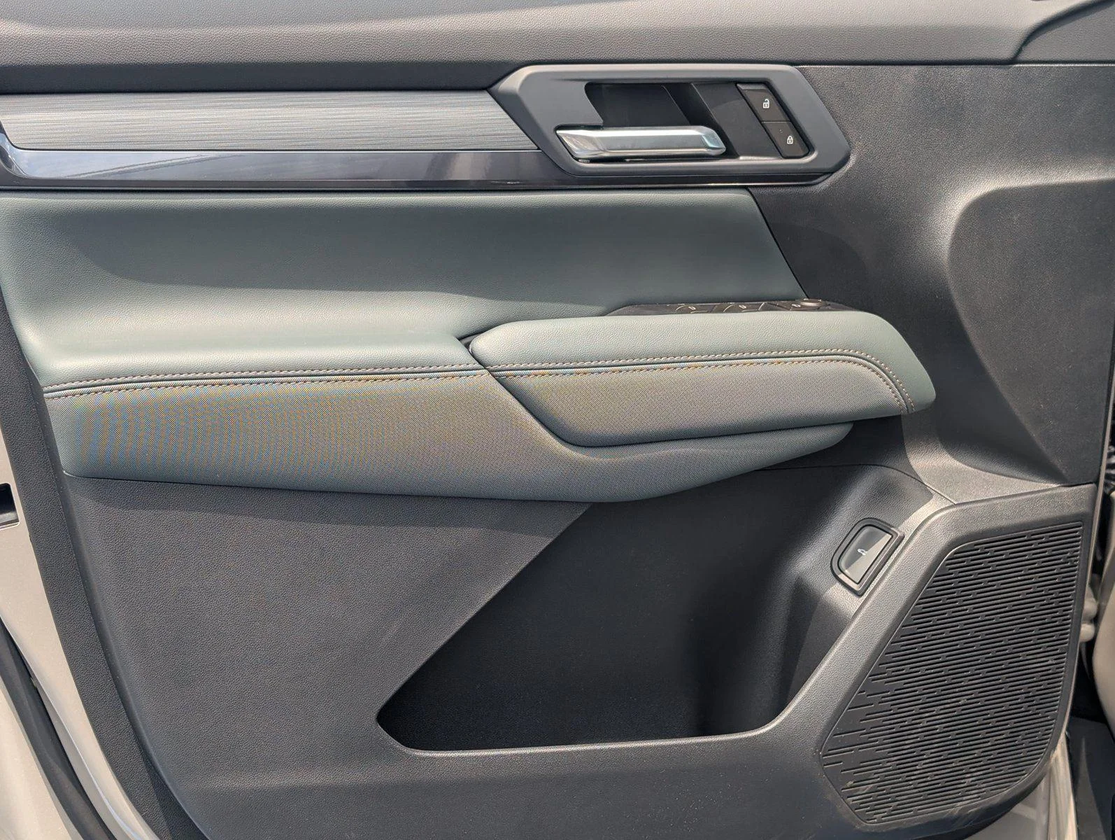 New 2026 Riverstone Metallic GMC AT4 image 11