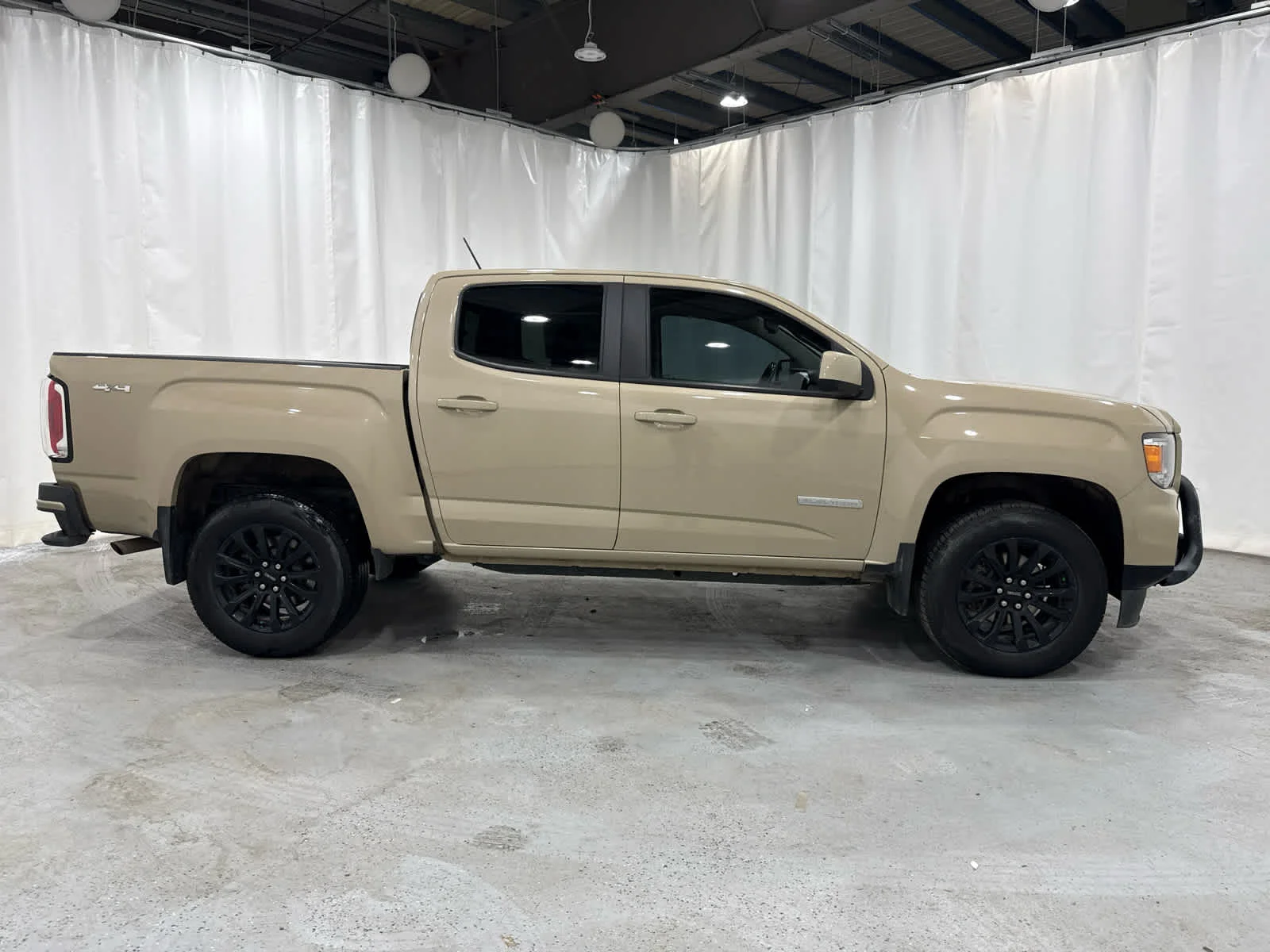Certified Used 2022 Desert Sand Metallic GMC Elevation image 6