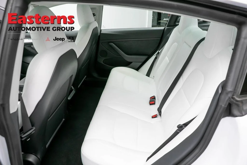 Used 2023 White Tesla Base image 19