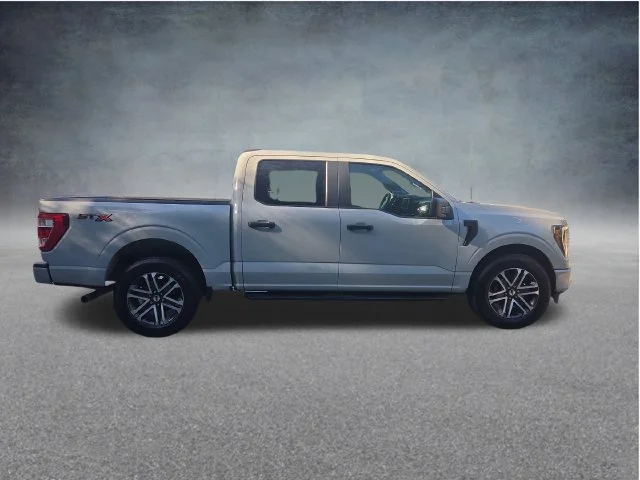 Used 2023 White Ford XL image 18