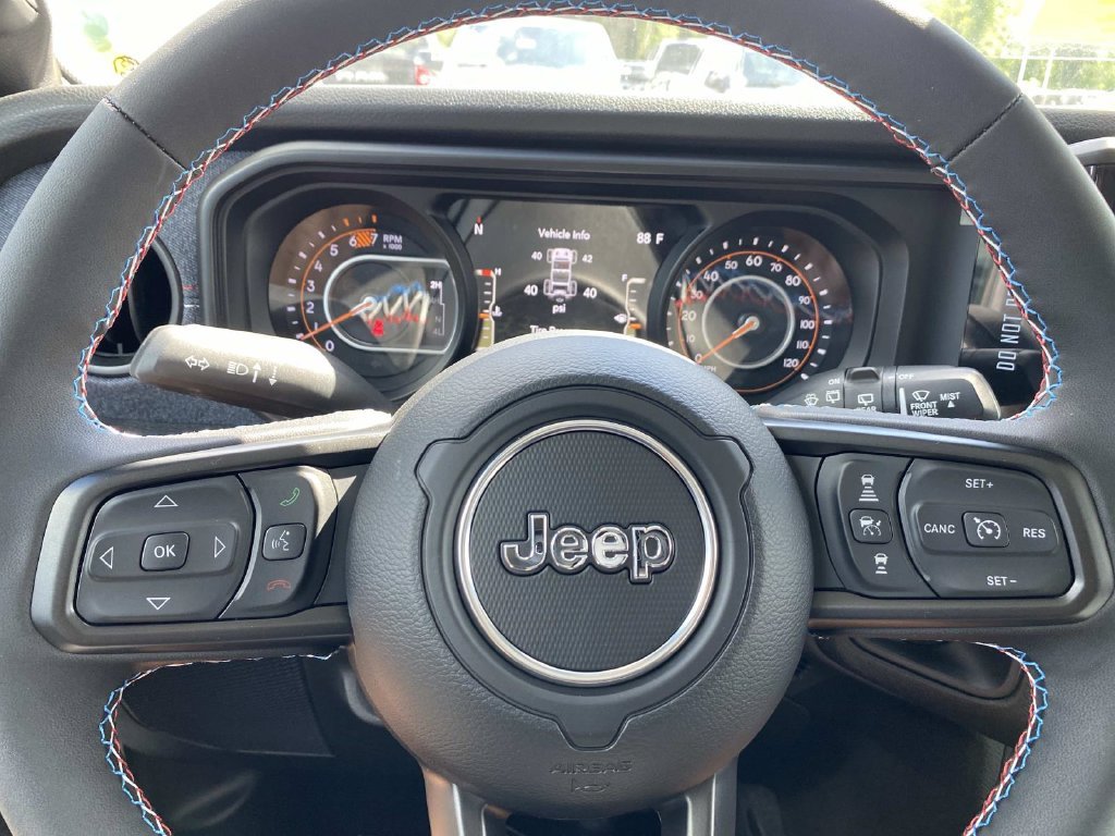 New 2026 Bright White Clearcoat Jeep  image 15
