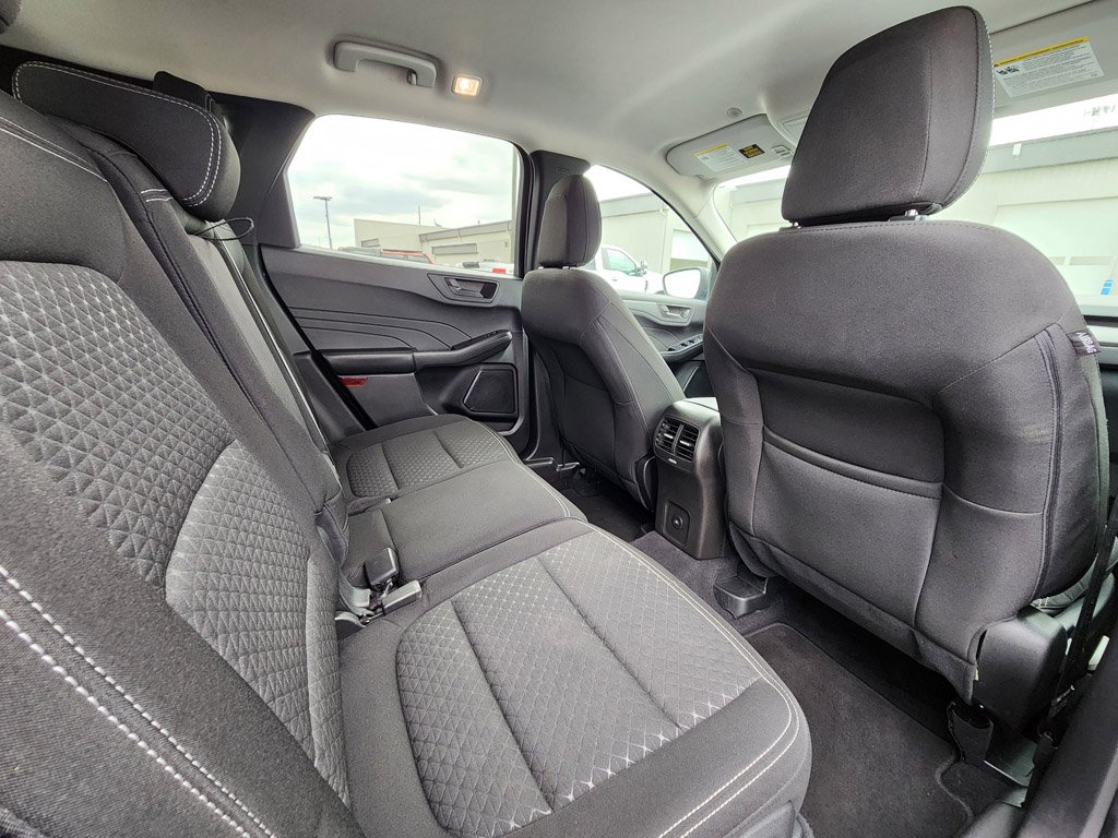 Used 2023 Vapor Blue Metallic Ford Active image 19