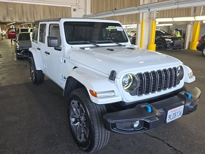 Used 2024 White Jeep Sport S 4xe image 4
