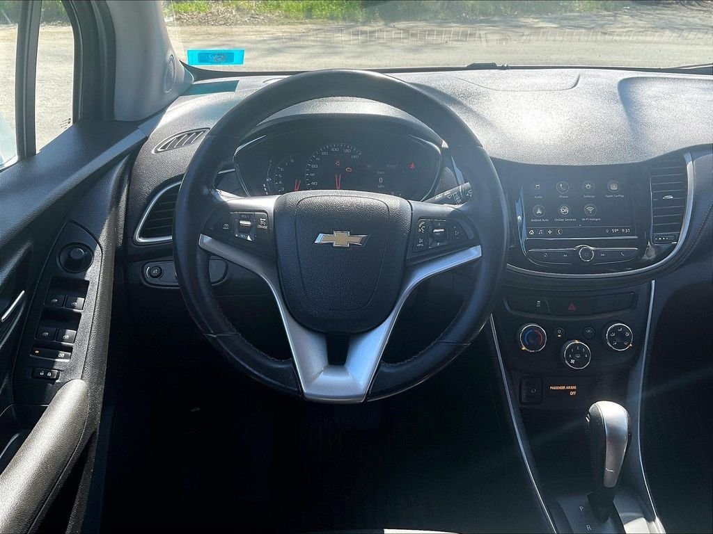 Used 2018 Silver Chevrolet LT image 17