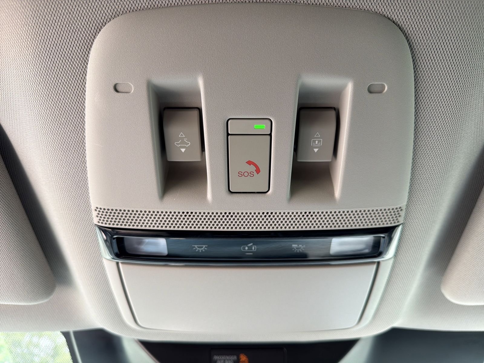 Certified Used 2025 Blue Nissan SL image 17