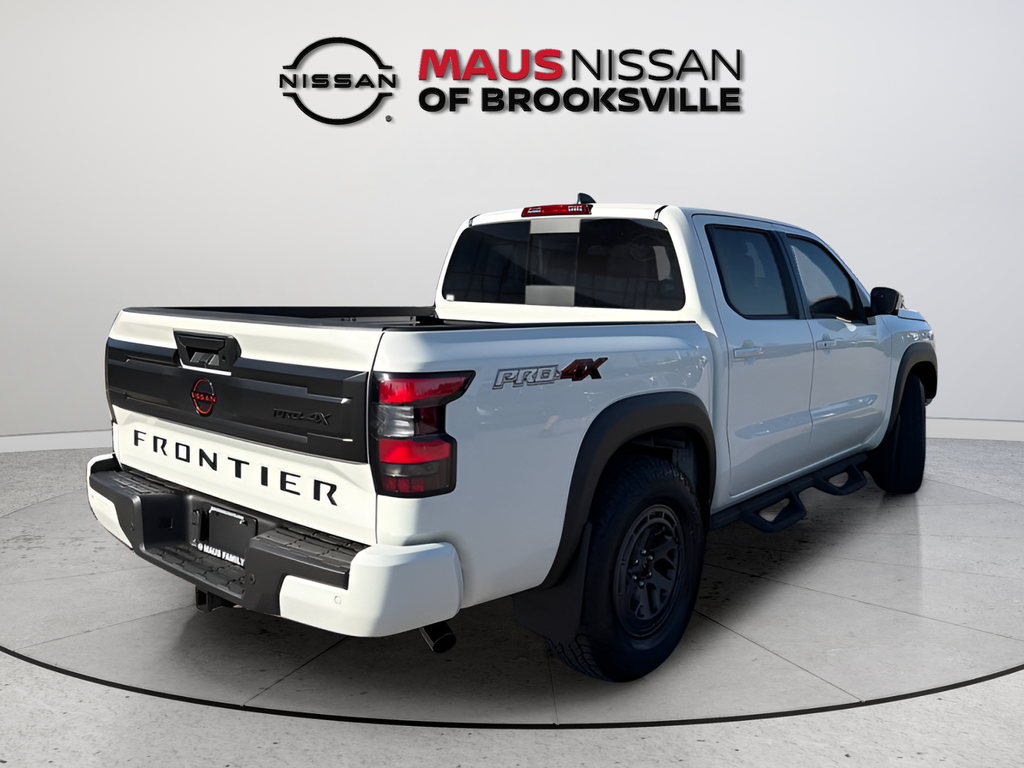 New 2026 White Nissan PRO-4X image 8