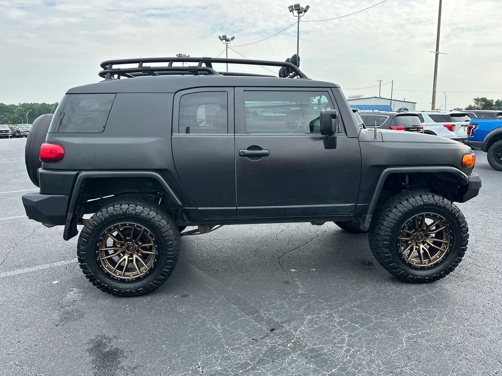 Used 2008 UNDEFINED Toyota Base image 8