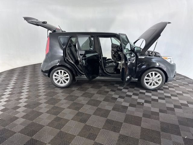 Used 2017 Black Kia Plus image 13