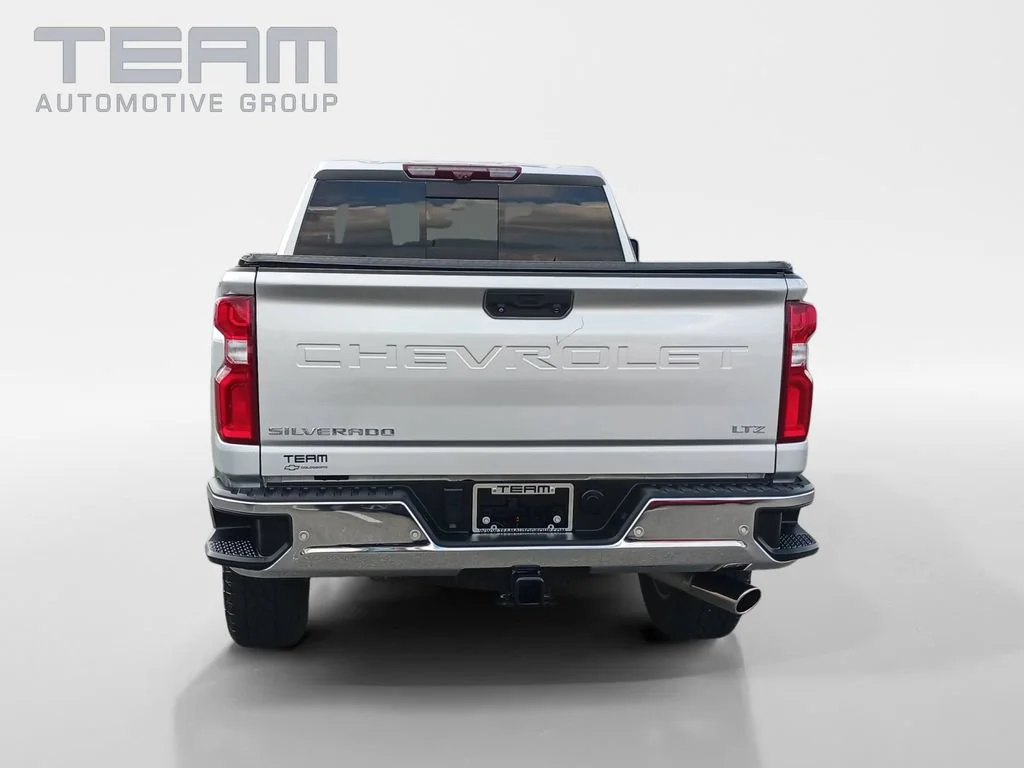 Used 2022 Silver Ice Metallic Chevrolet LTZ image 6