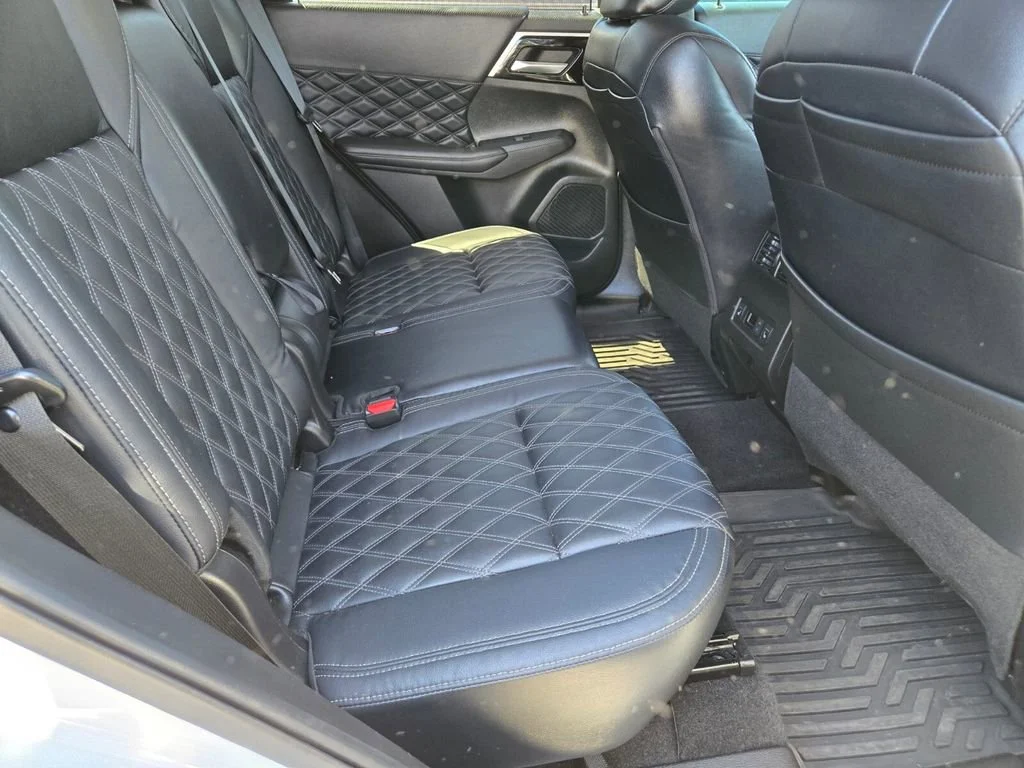 Used 2024 White Mitsubishi SEL image 4