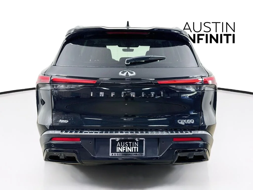 Certified Used 2023 Mineral INFINITI LUXE image 9
