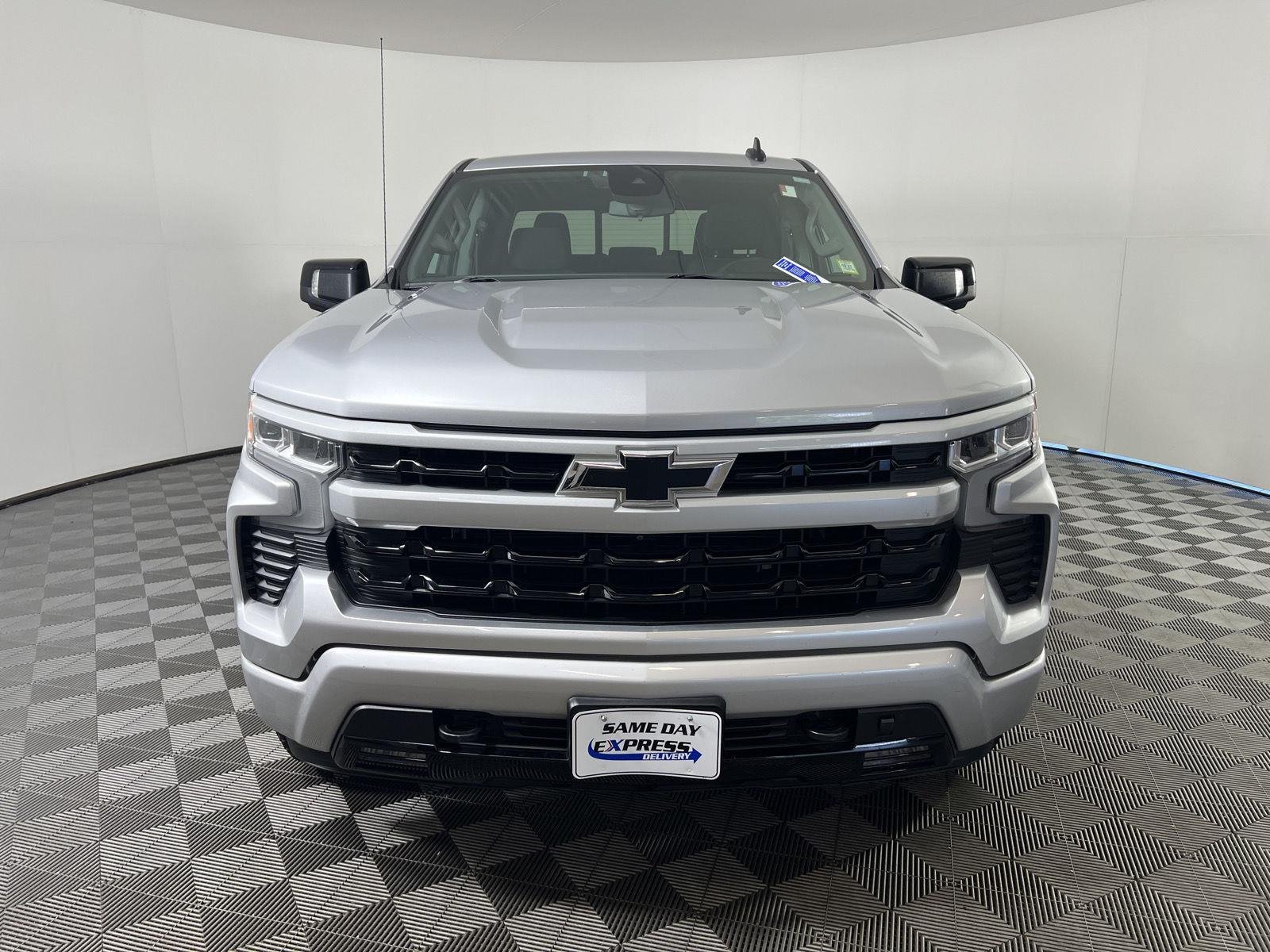 Used 2022 Silver Ice Metallic Chevrolet RST image 31