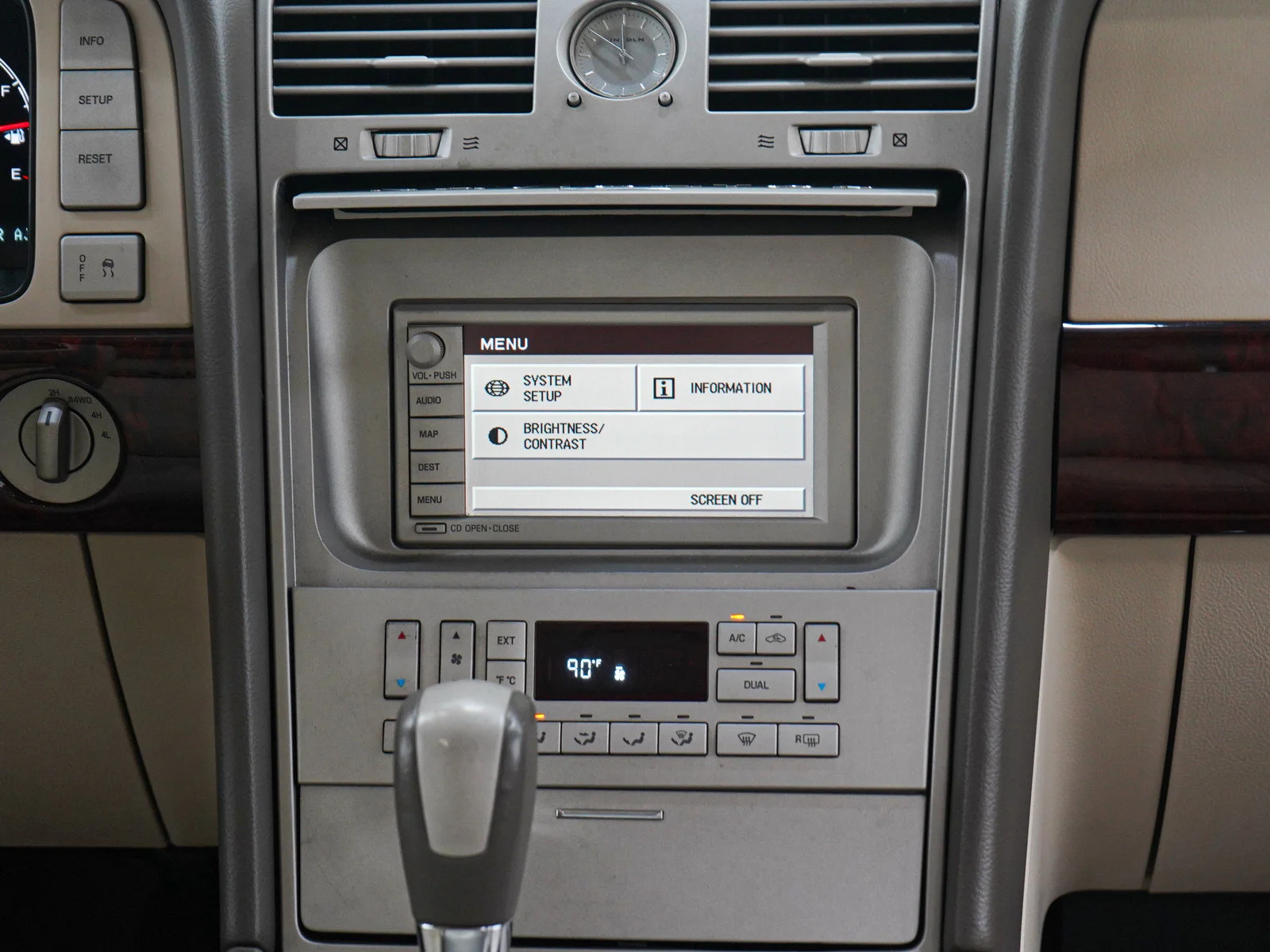 Used 2004 Black Clearcoat Lincoln Ultimate image 16
