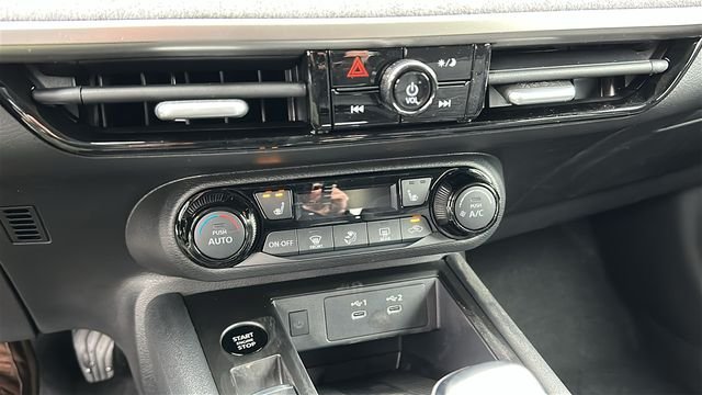 2026 Nissan KICKS SV AWD - Photo 16