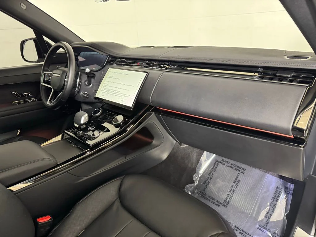Used 2023 Fuji White Land Rover SE image 30