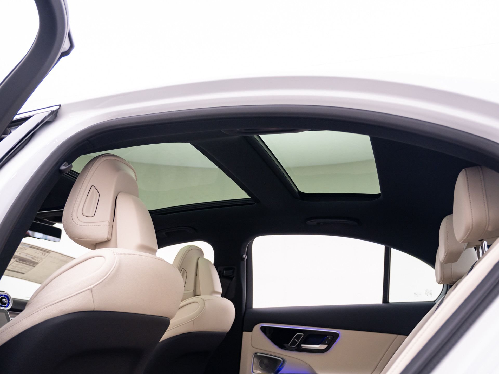 New 2026 White Mercedes-Benz C 300 image 18